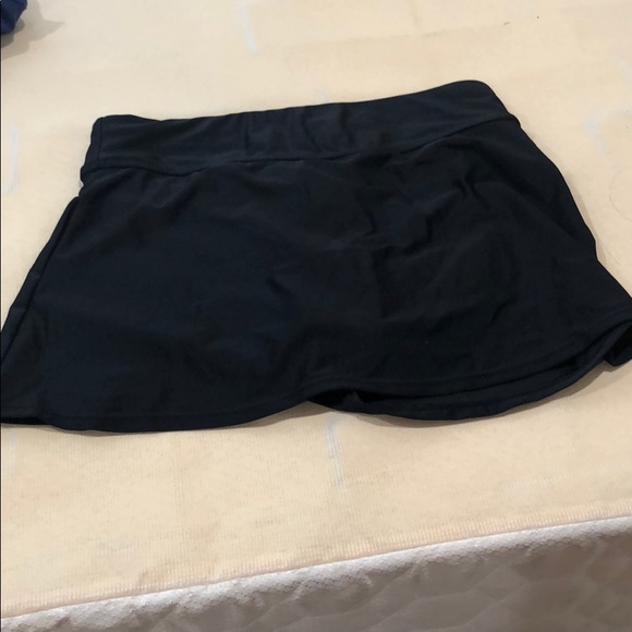 NWOT Black Swim Skirt, size small - Picture 2 of 9
